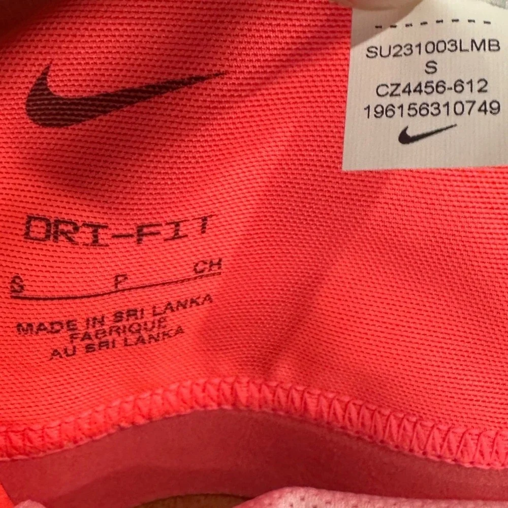 Nike‎ Womens Indy Light Support Dri-FIT Sports Bra Pink CZ4456-612 Size Small
